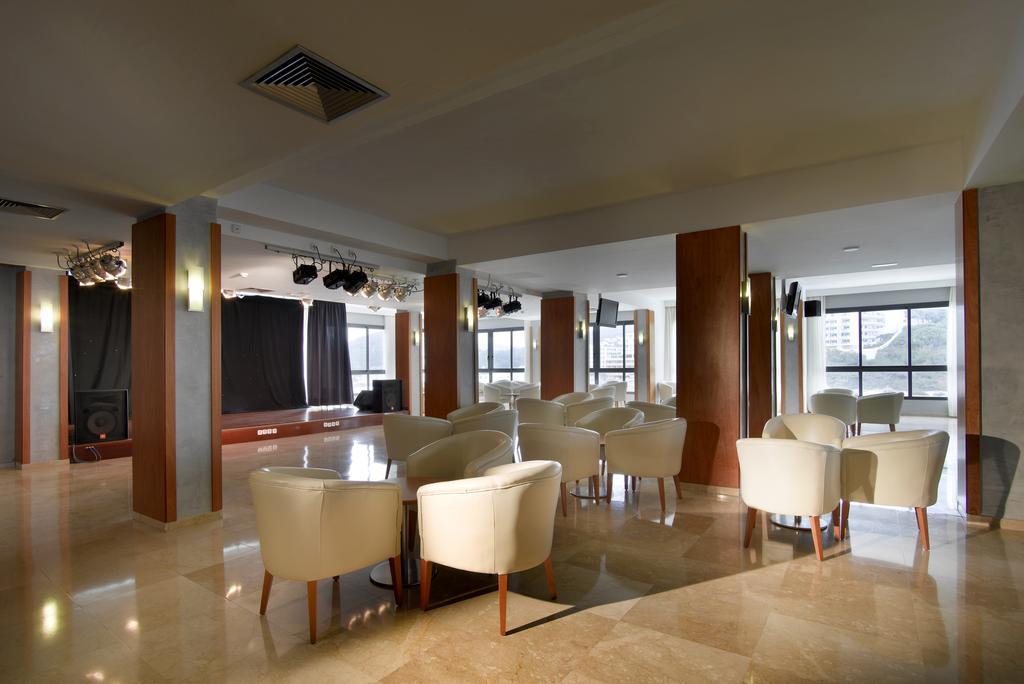 Palladium Hotel Cala Llonga - Adults Only エクステリア 写真