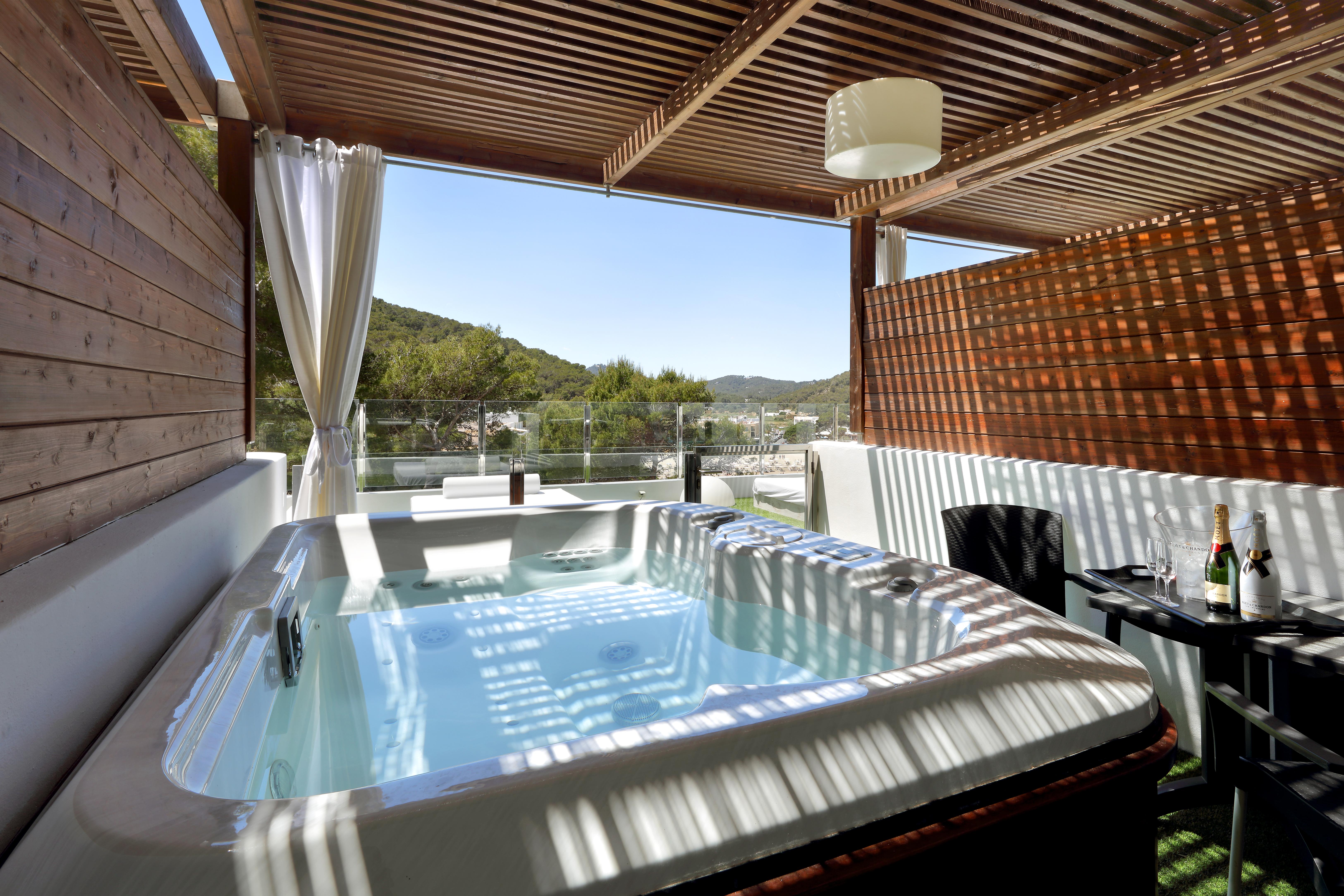 Palladium Hotel Cala Llonga - Adults Only エクステリア 写真