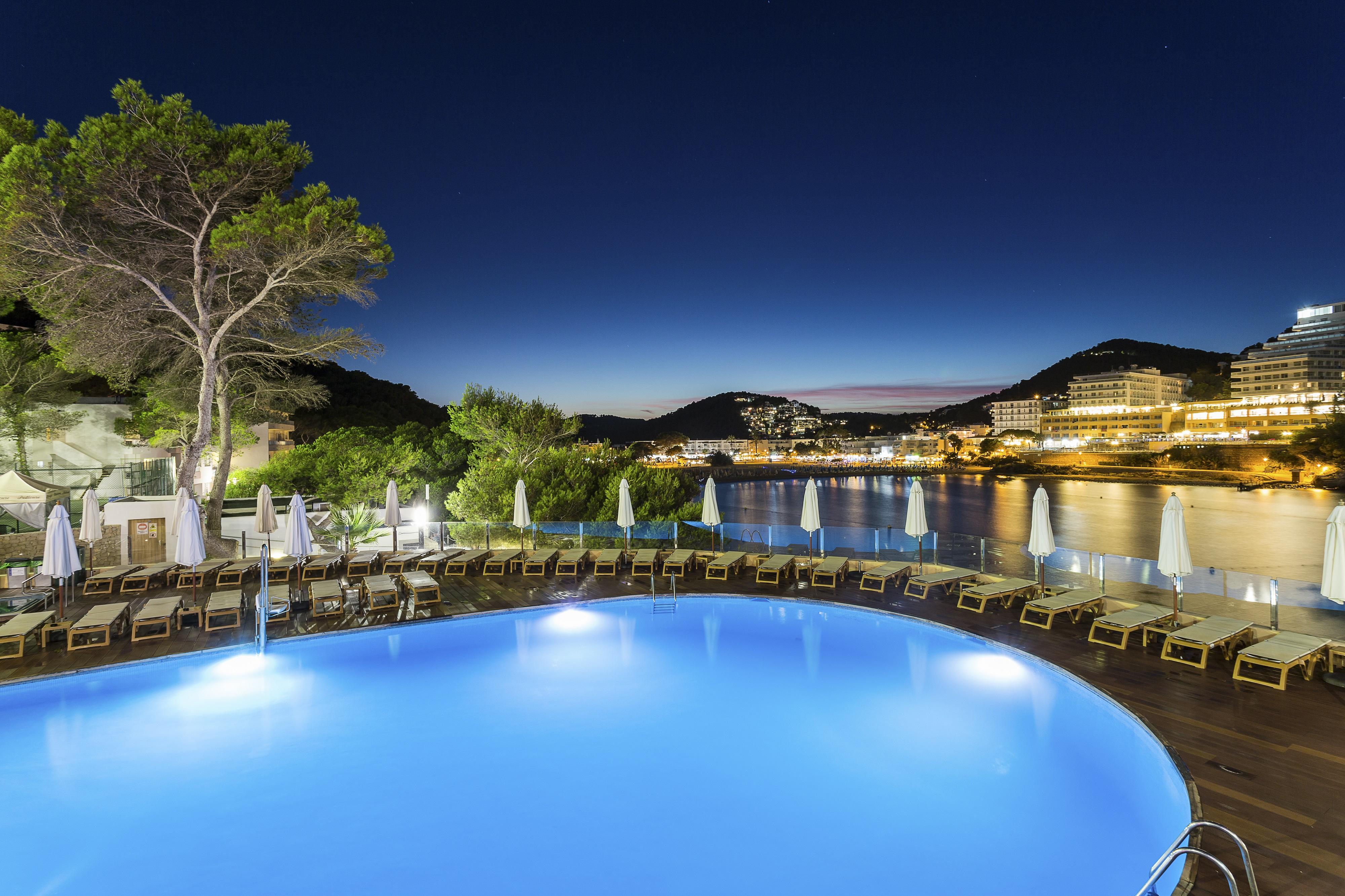 Palladium Hotel Cala Llonga - Adults Only エクステリア 写真