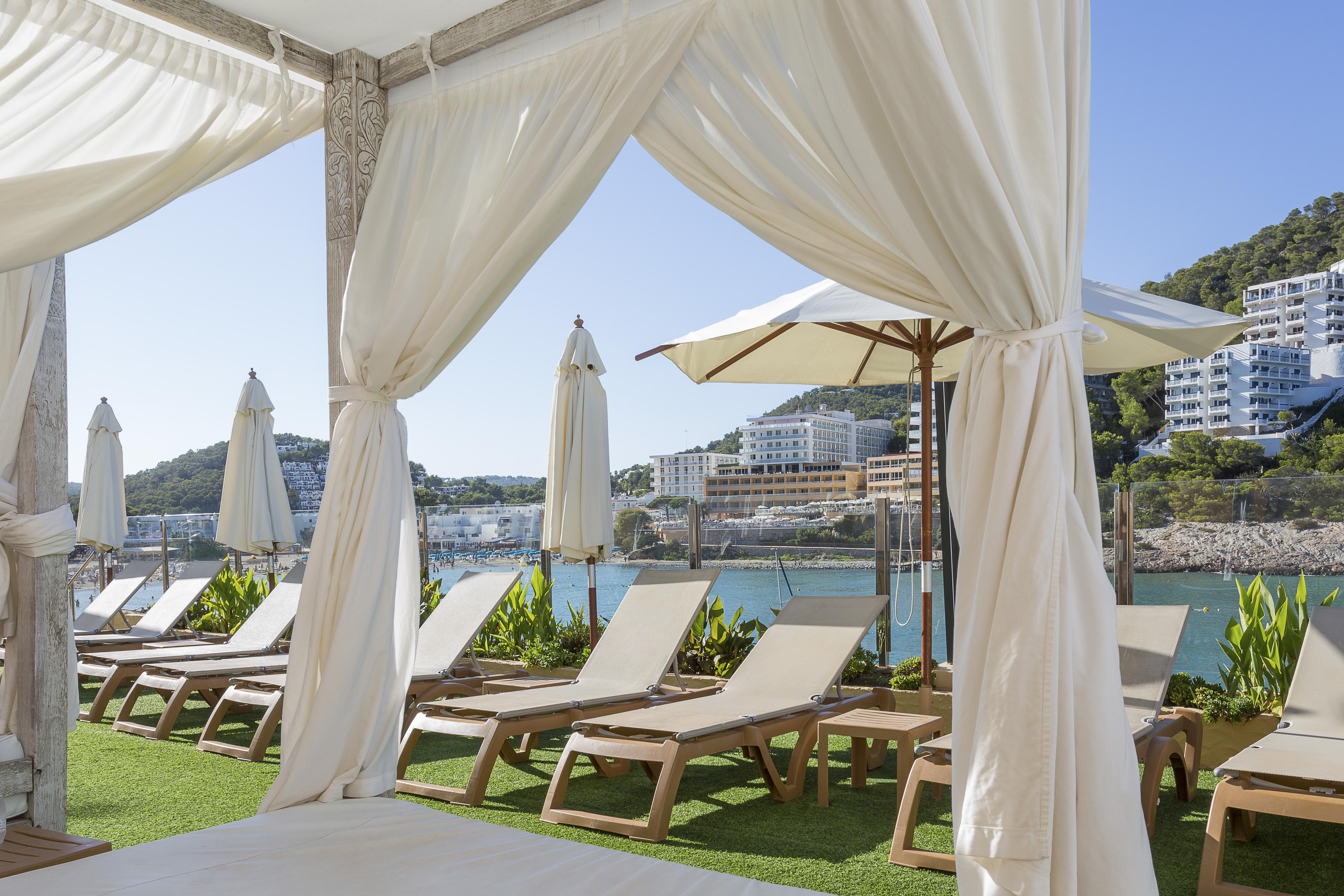 Palladium Hotel Cala Llonga - Adults Only エクステリア 写真