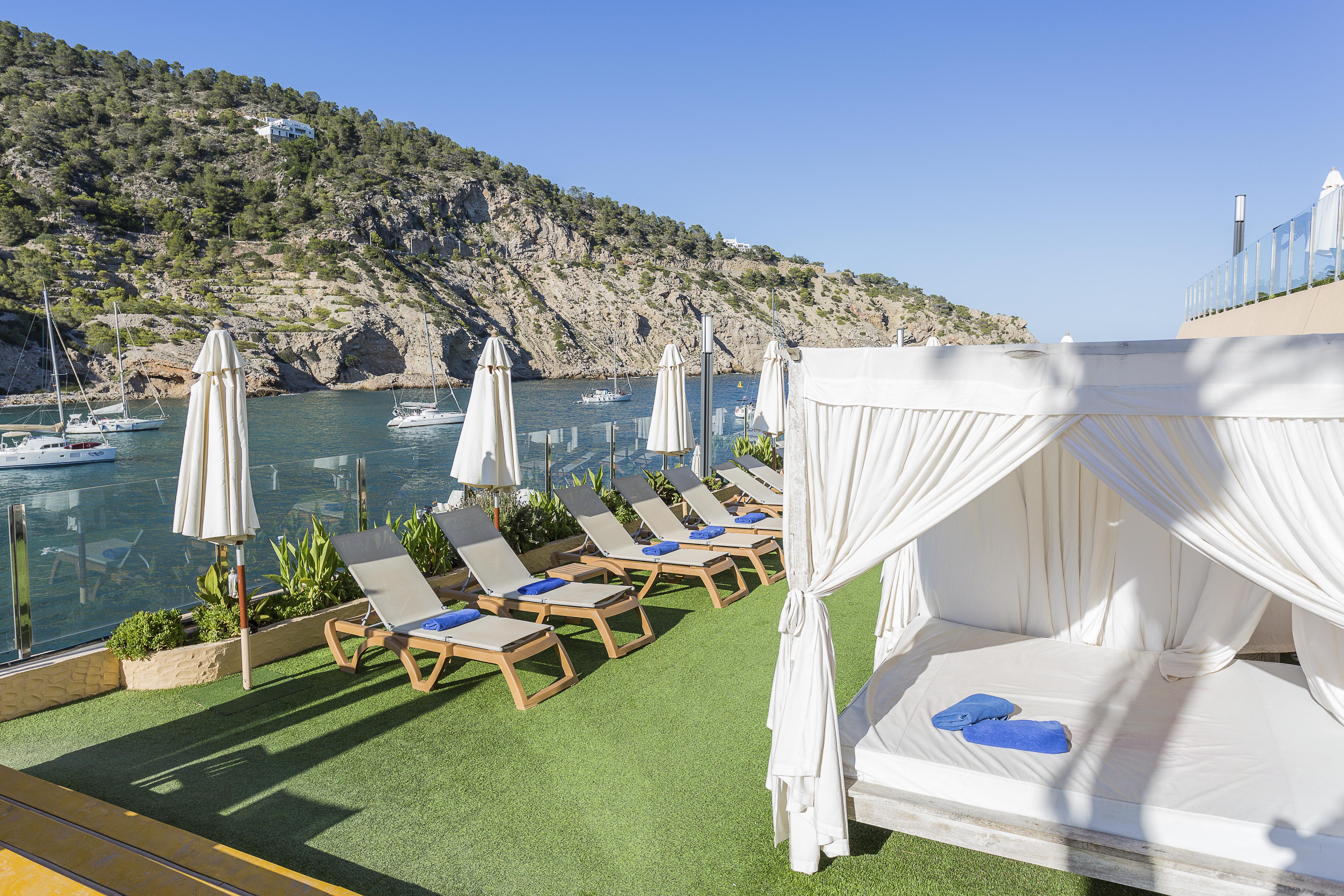Palladium Hotel Cala Llonga - Adults Only エクステリア 写真